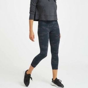Spanx Look At Me Now Cropped Camo Leggings
